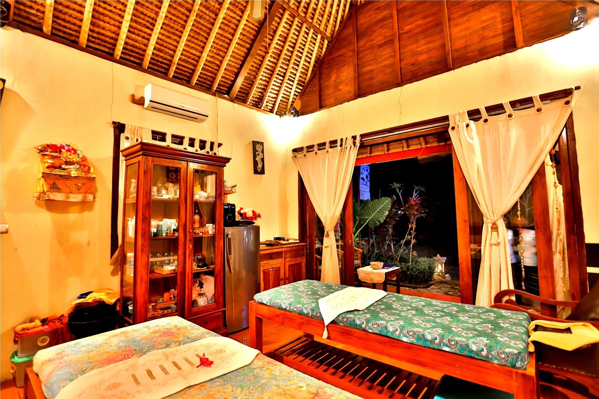 Sunset Coin Lembongan Hotel Exterior photo